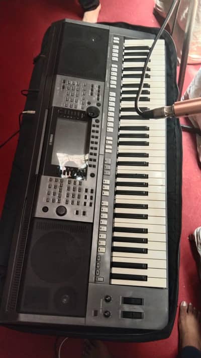 Yamaha PSR S770