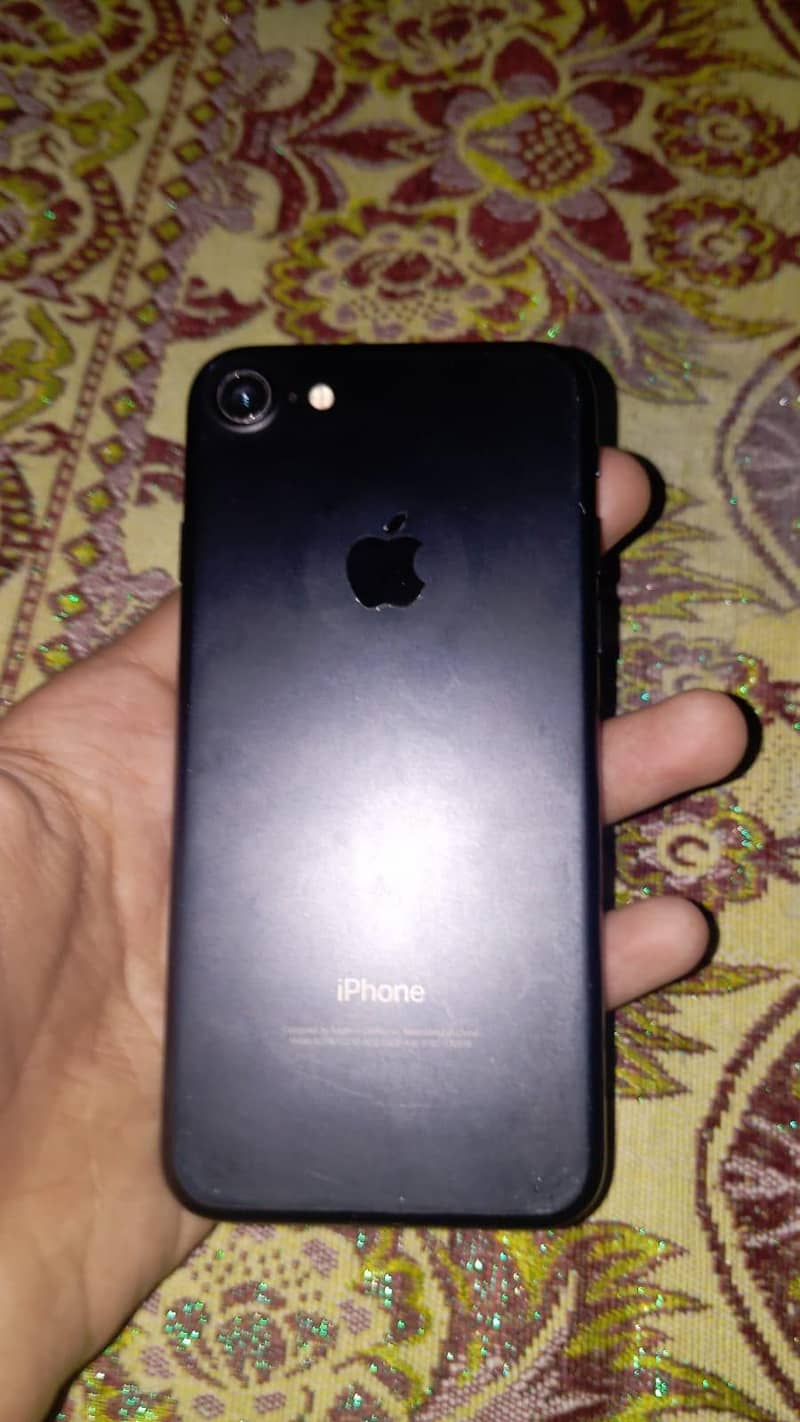 Apple iPhone 7 Plus 0