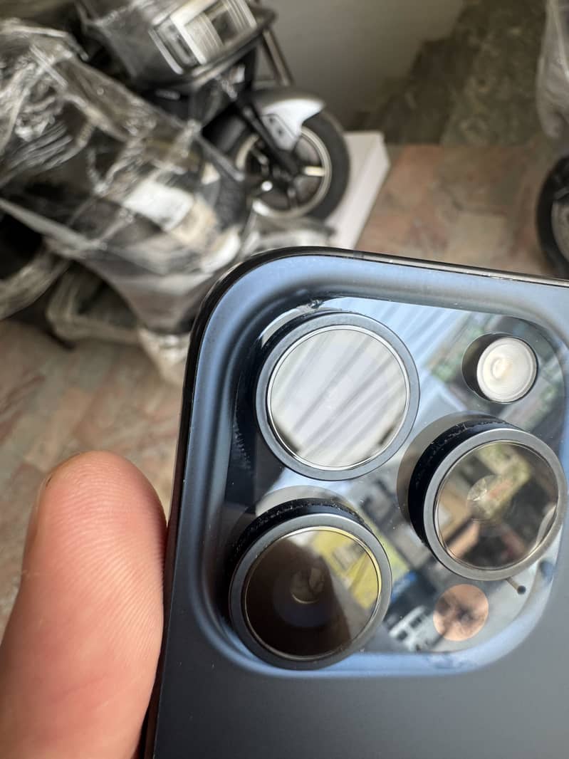 IPHONE 15 PRO MAX 4