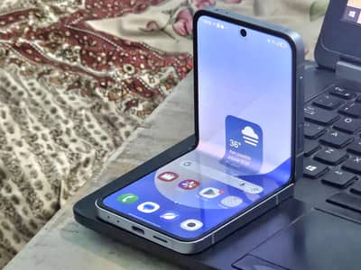 Samsung Mobile Z Flip 6 | Condition 10/9 | DSLR Camera | Pubg 120fps
