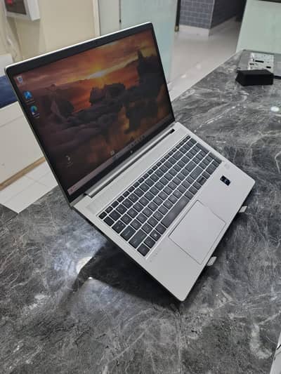 HP EliteBook 650 G9 – Premium Business Laptop 15.6 numpad