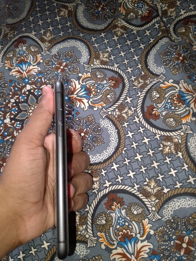 Apple iPhone 11 14