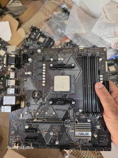 Asus B450M. A gaming Ryzen 3600X