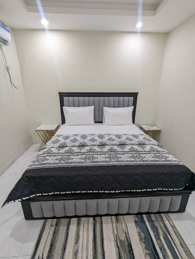 One BhK apertment Available in behria town phase 4 for per day