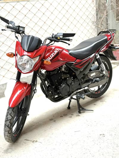 Suzuki gr 150 red