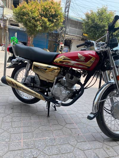 Honda 125 gold edition