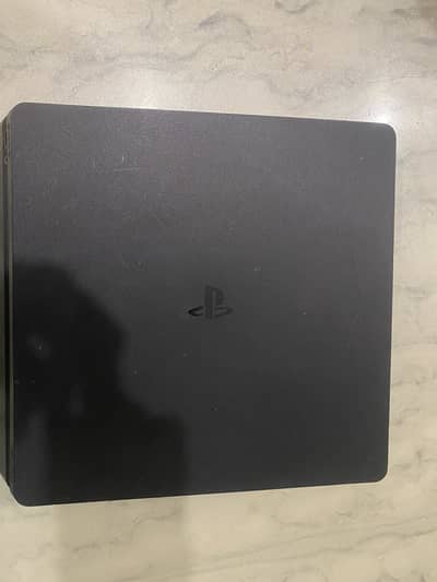 Ps 4 slim