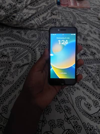 Apple iPhone 8