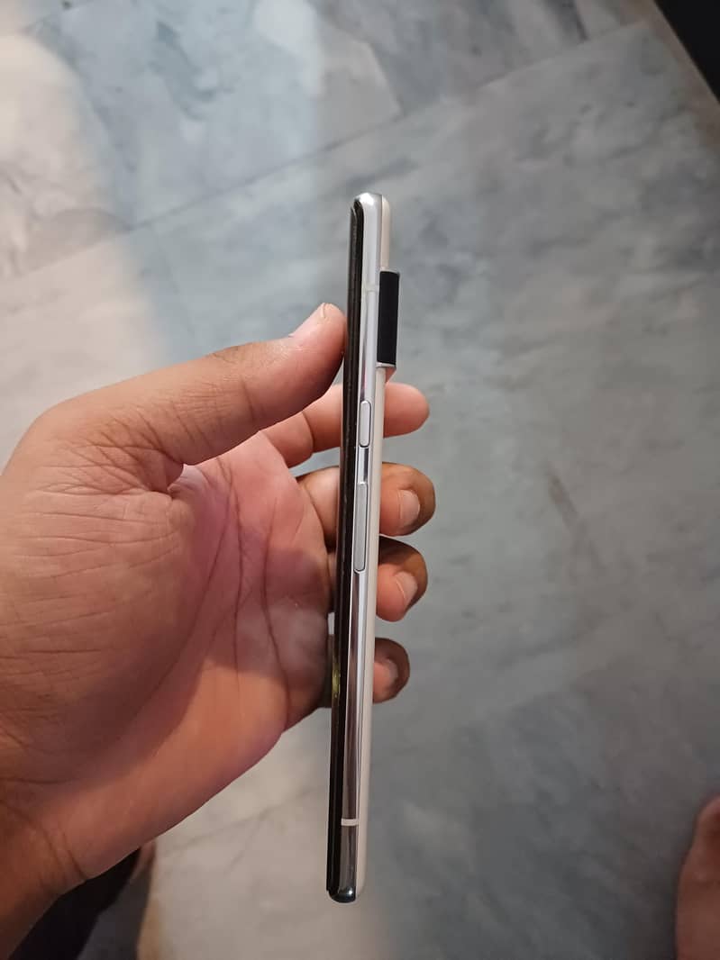 Google Pixel 6 Pro 2