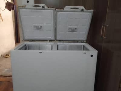 deep freezer for sale 10 by 10 condition