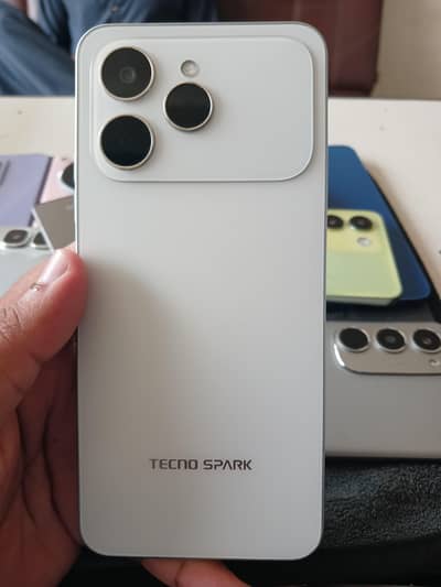 TECHNO SPARK 40