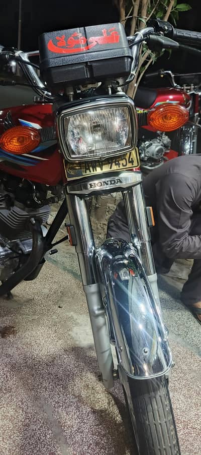 honda 125 (2024)modal red color smooth drive 10/9