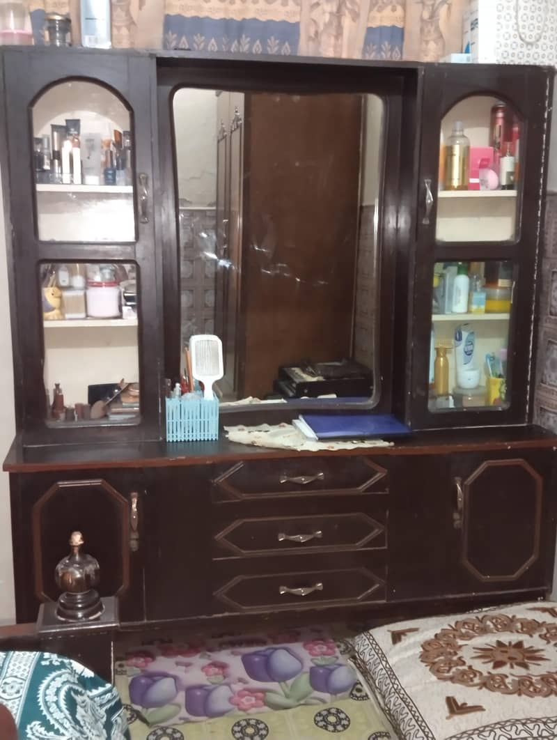 Dressing table 1