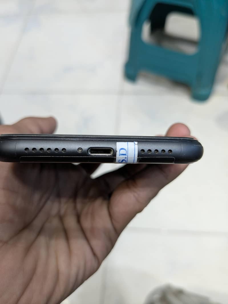 Apple iPhone 11 5