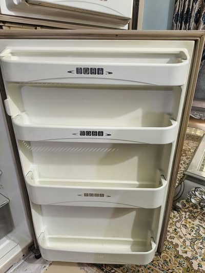 Dawlance Jumbo Size Fridge | Spacious & Energy Efficient