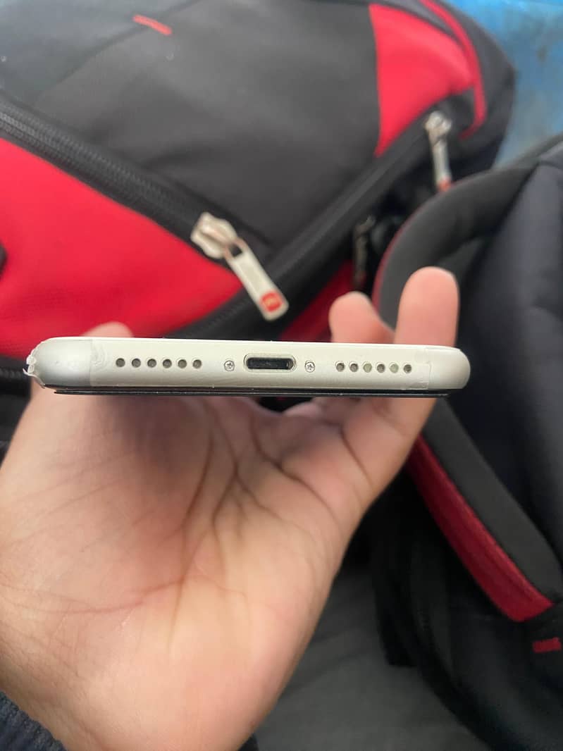 Apple iPhone 11 2