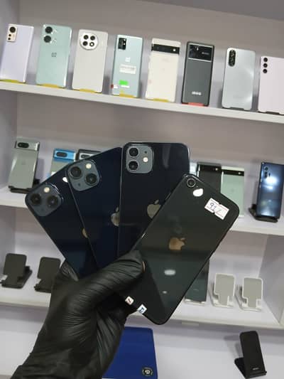 Apple iPhone 13 128Gb Factory Unlock ( iphone 12 jv )  Iph SE 2020