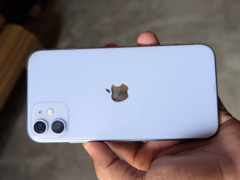 Apple iPhone 11 0
