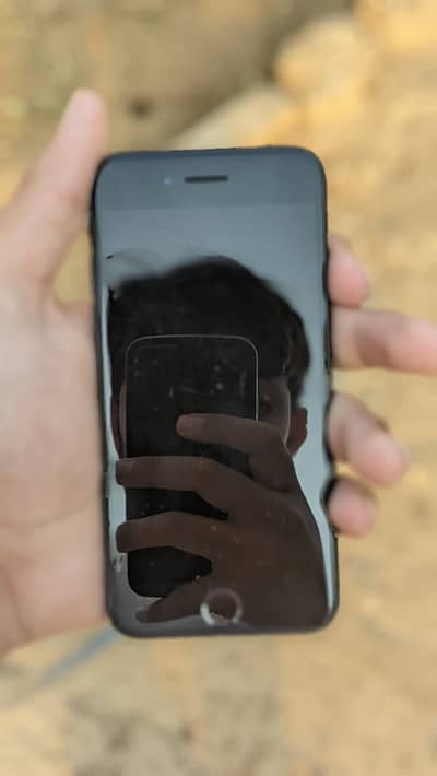 Apple iPhone SE 3