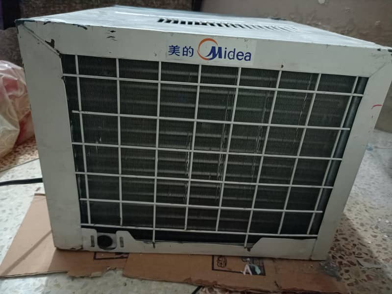 Window AC Midea 2