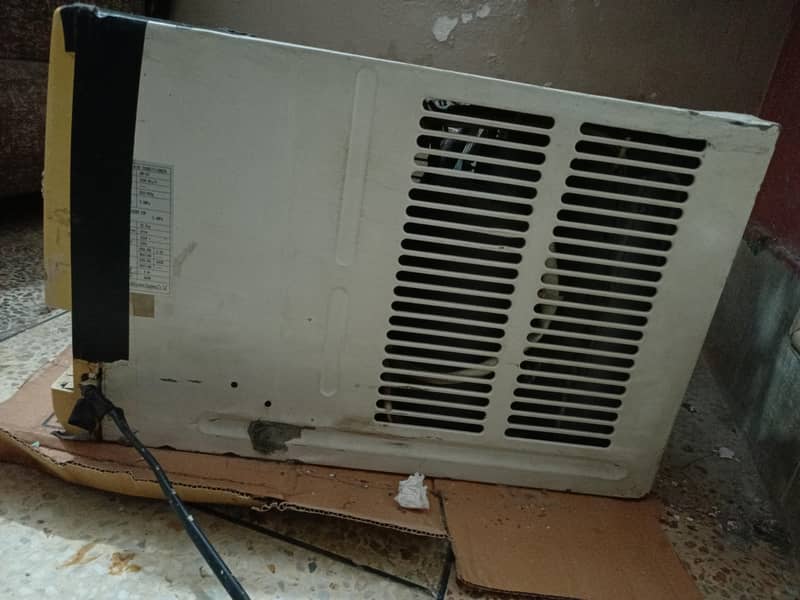 Window AC Midea 4