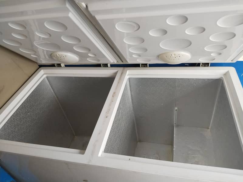 Refrigerator 0