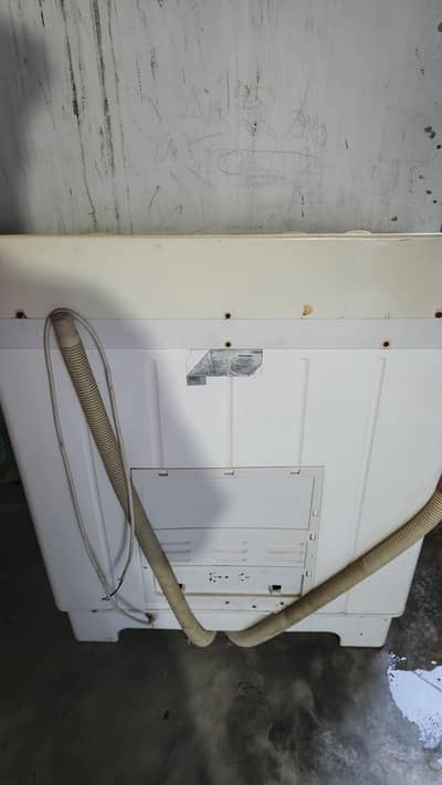 Kenwood Semiautomatic twin tub turbo 10kg