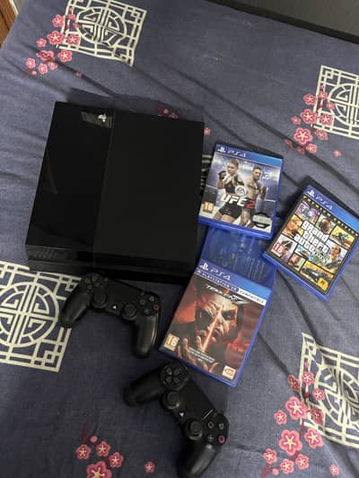 Playstation 4 Fat 500gb (4 games)