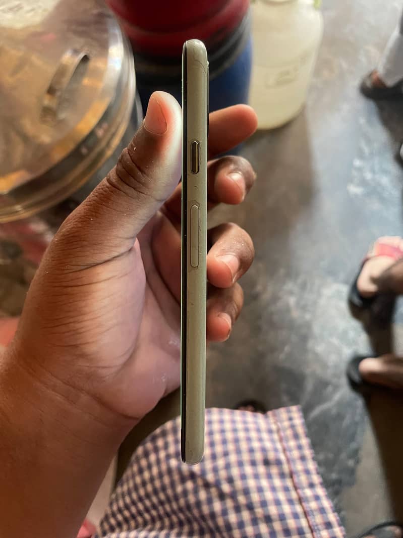 Google Pixel 5 3