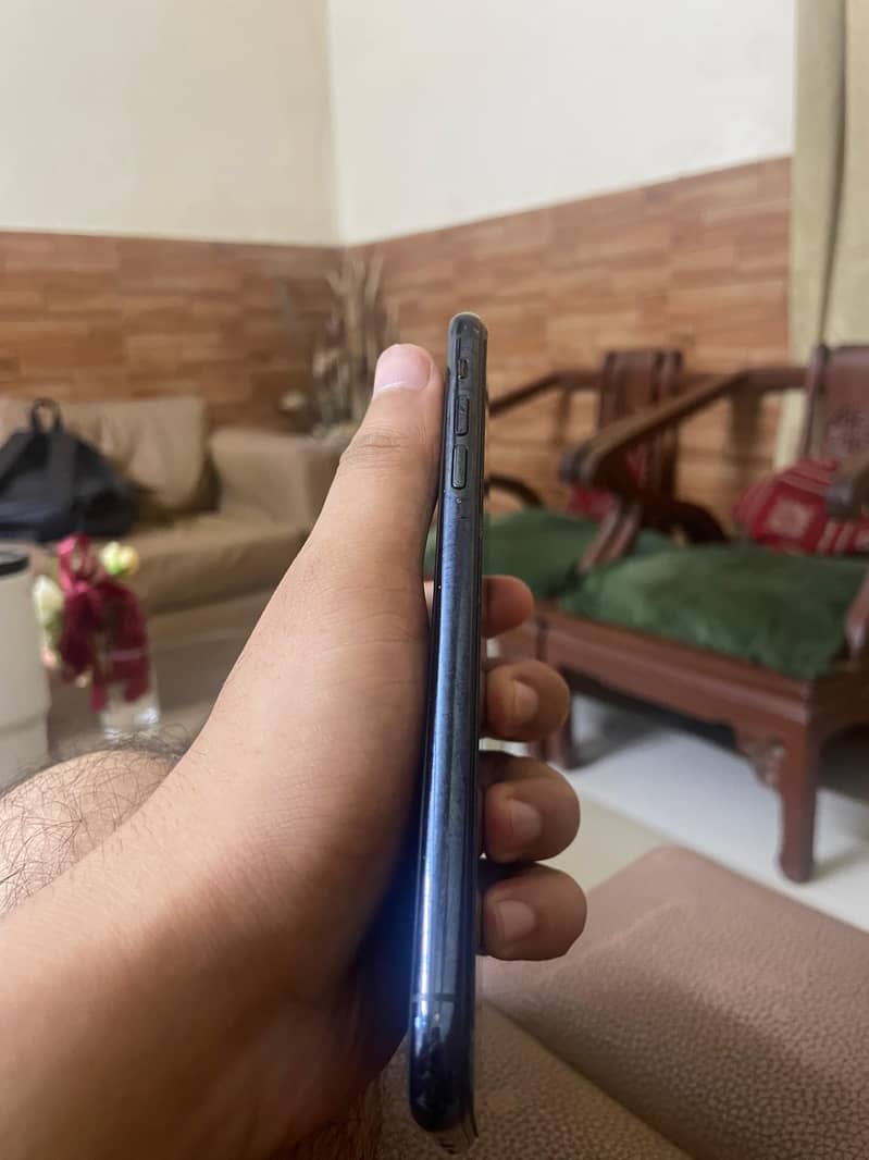 Iphone 11 pro max 2