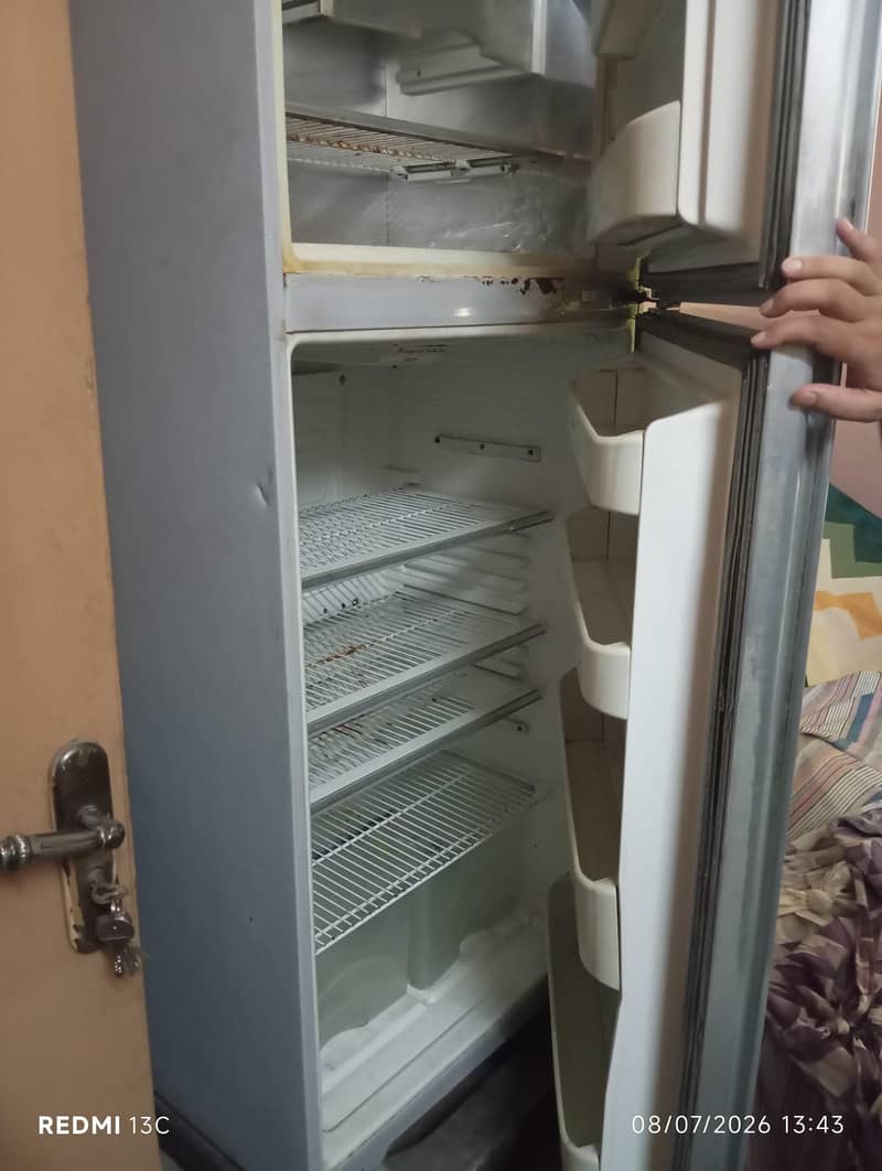 second hand refrigerator 1