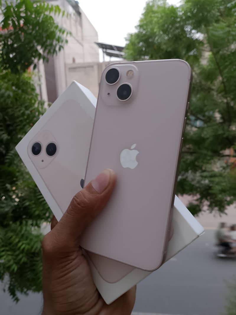 Apple iPhone 13 2