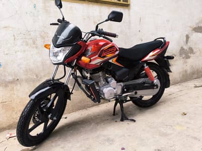 Honda CB 125F - Warranty Included