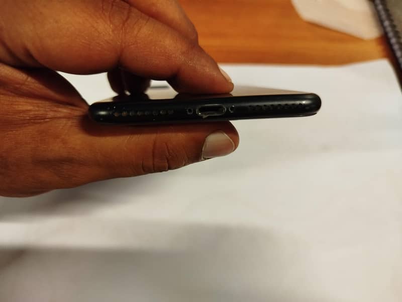 Apple iPhone 7 Plus 1