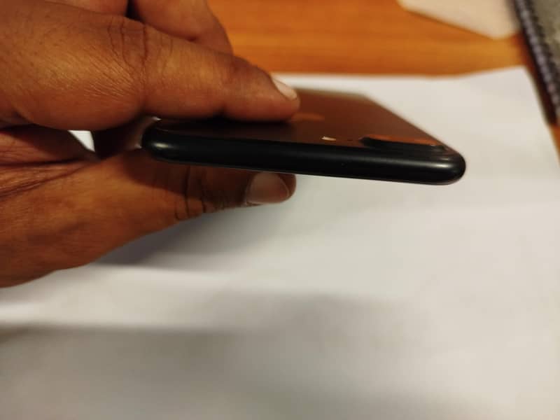 Apple iPhone 7 Plus 5