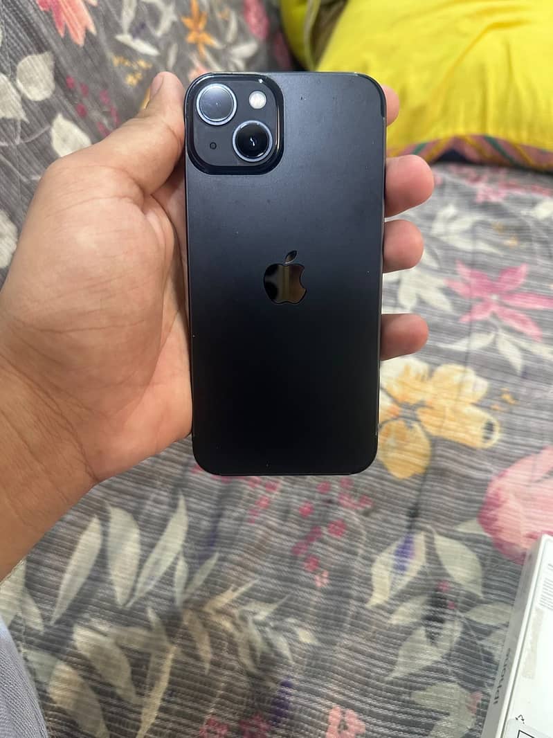 Apple iPhone 13 4