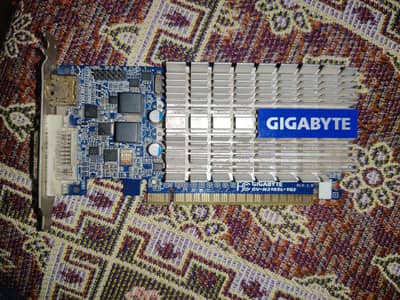 gigabyte GeForce GT210 64bit ddr3