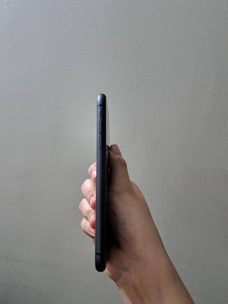Apple iPhone 11 5