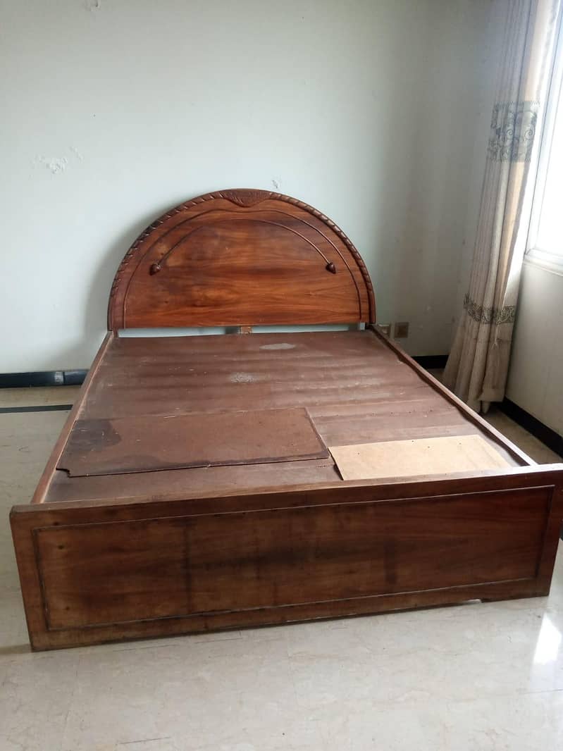 used double bed 0