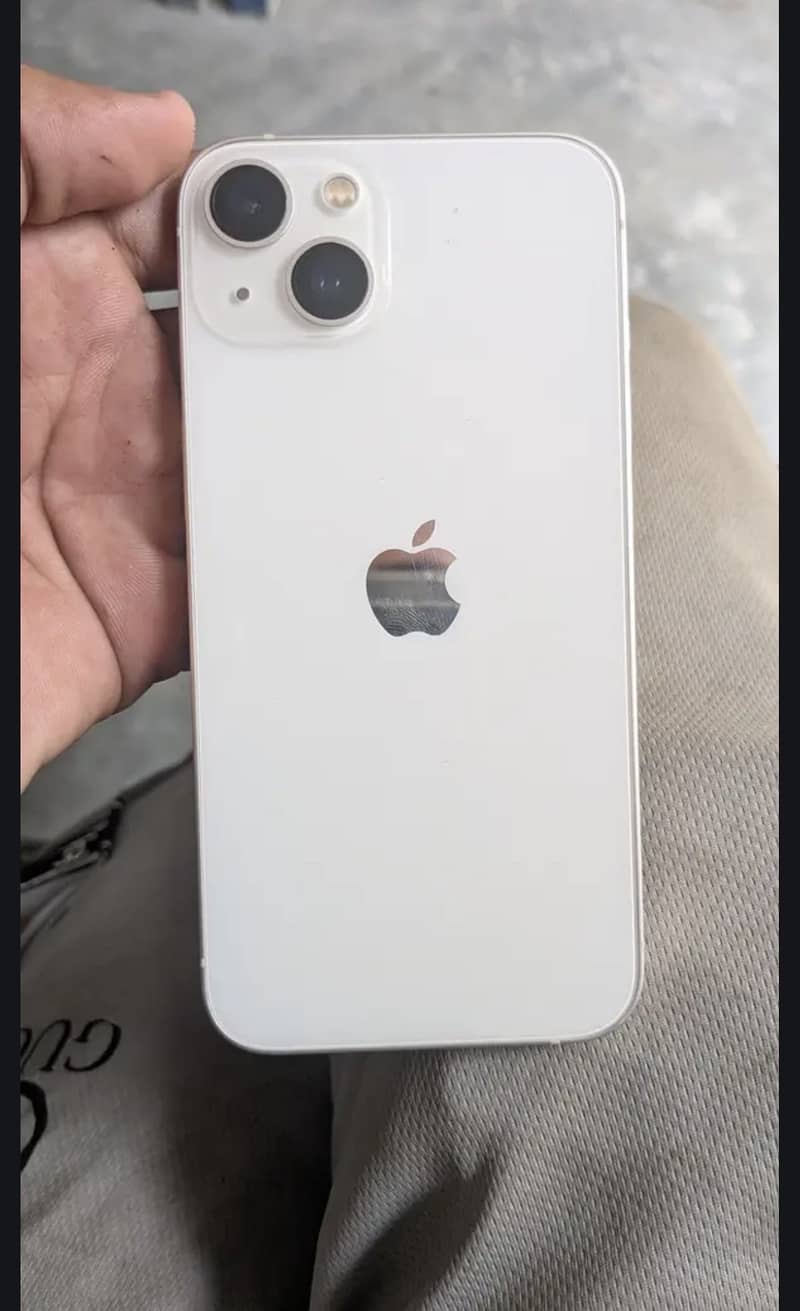 iPhone 13 0
