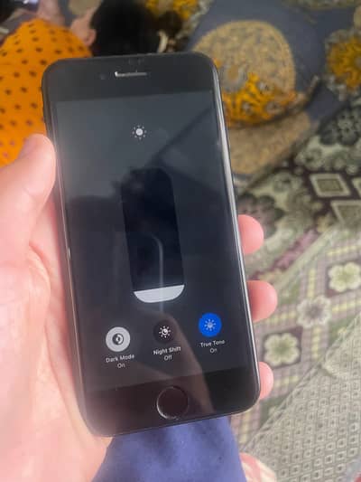 Apple iPhone SE