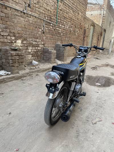 Honda 125  model 2005 ha