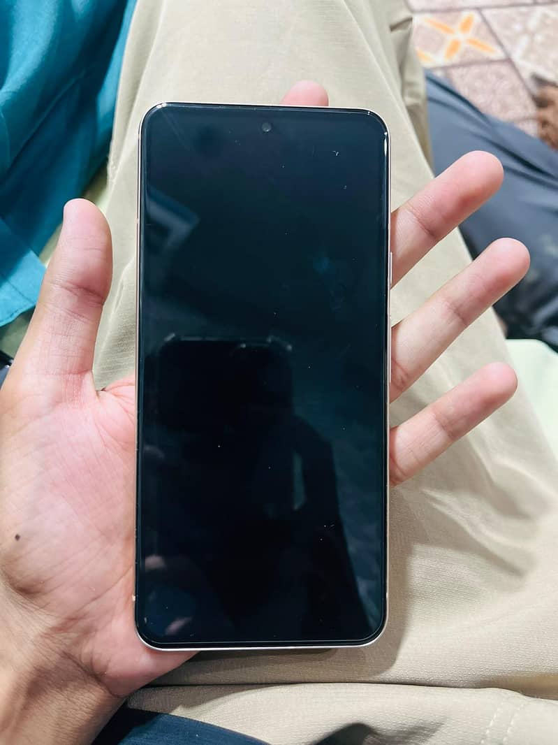Google Pixel 8 5