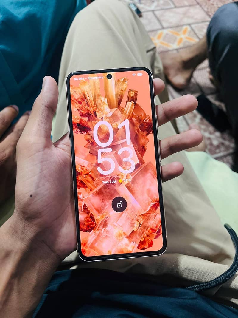 Google Pixel 8 6