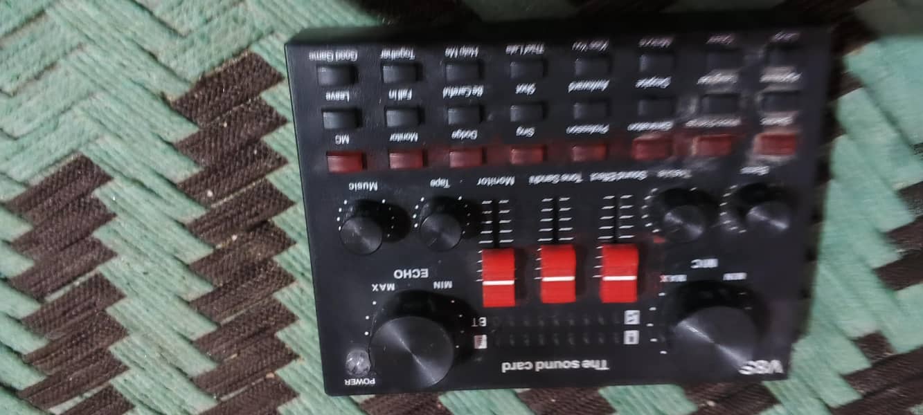 mic  3