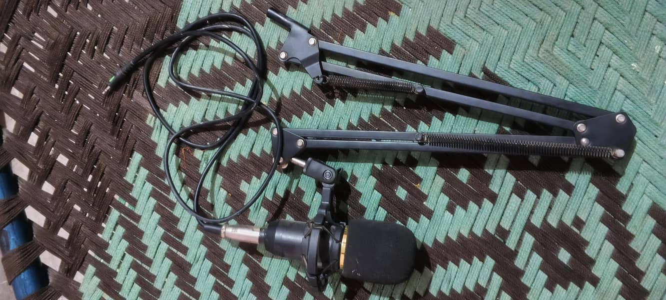 mic  5