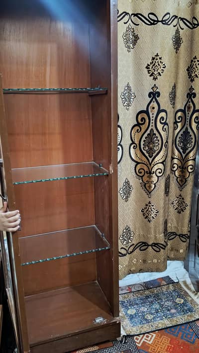 one door show case