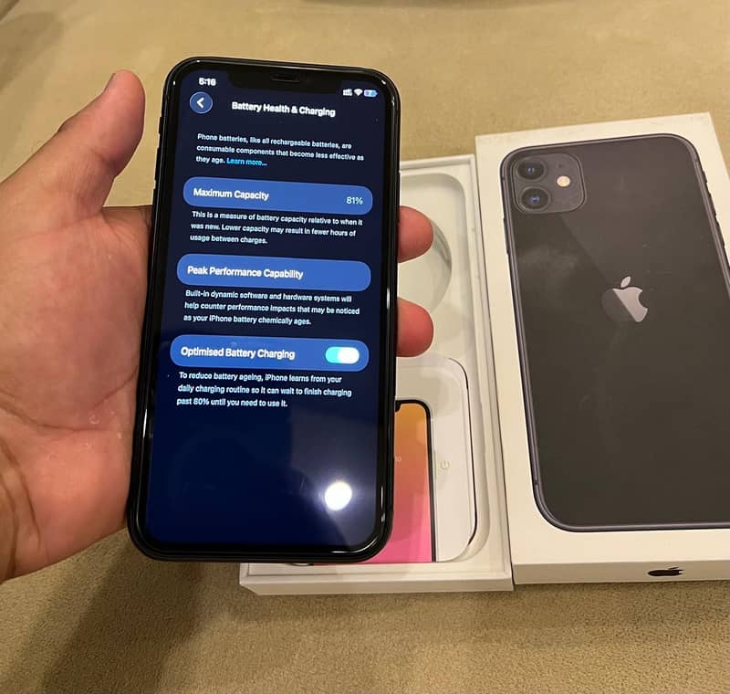 Apple iPhone 11 8