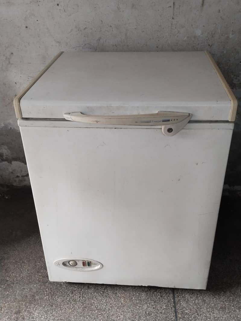 small deep freezer 0