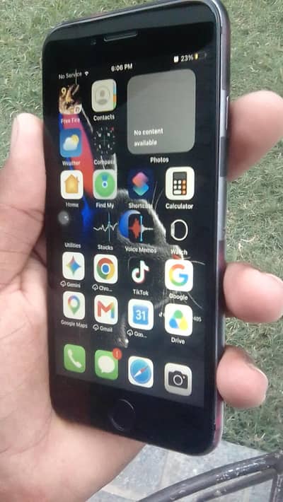 i Phone 8 all ok whats# (0329/440/6885)